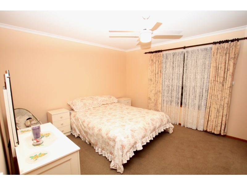 4 Vivian Cock Street, Berri SA 5343