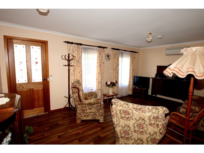 4 Vivian Cock Street, Berri SA 5343