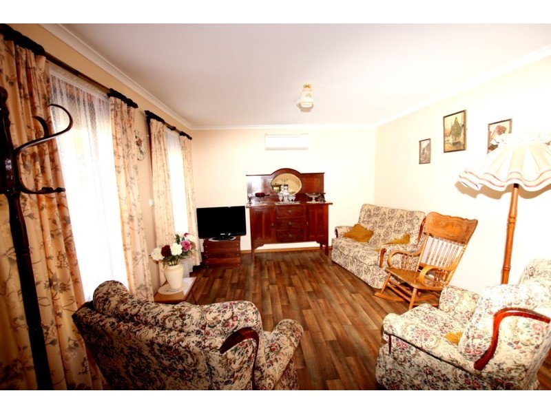 4 Vivian Cock Street, Berri SA 5343