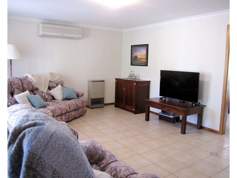 17 Laffer Street, Loxton SA 5333