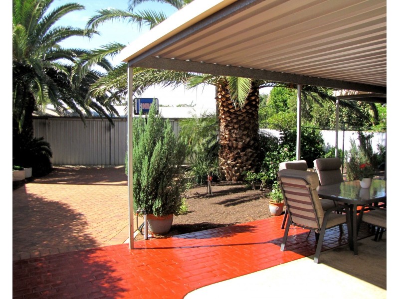 17 Laffer Street, Loxton SA 5333