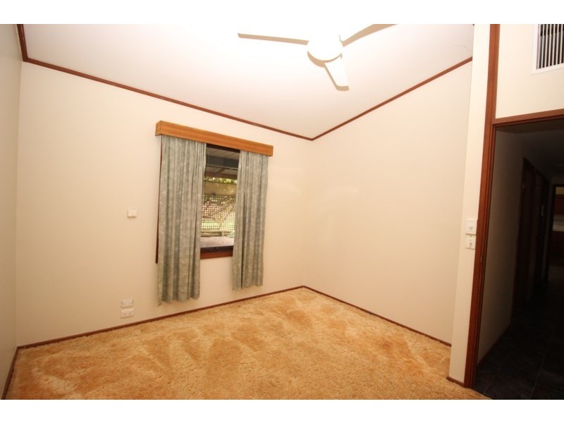 16 Isaacson Street, Waikerie SA 5330