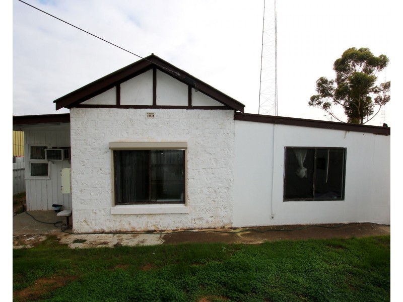 1a Matthews Street, Waikerie SA 5330