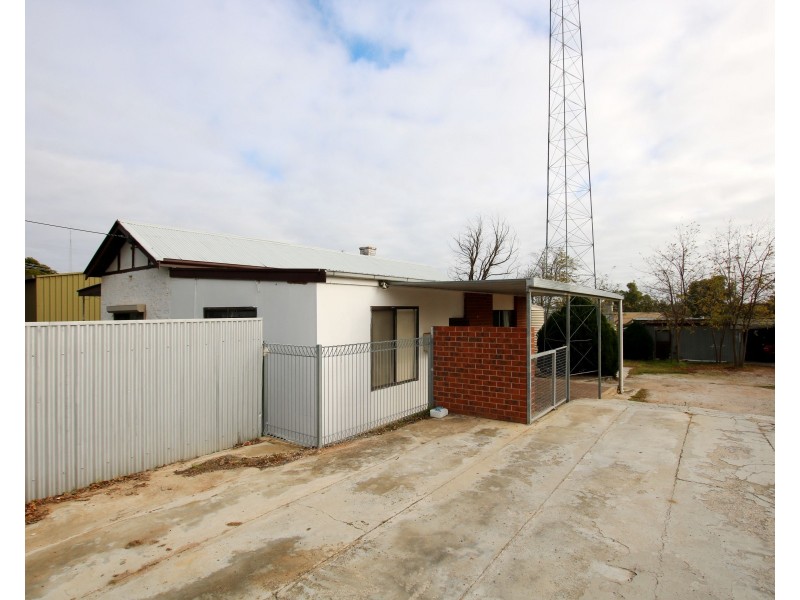 1a Matthews Street, Waikerie SA 5330