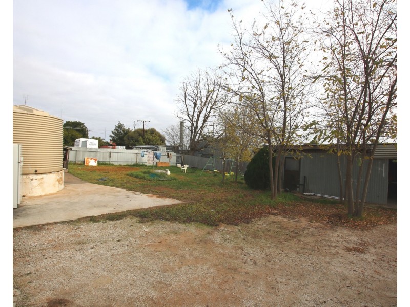 1a Matthews Street, Waikerie SA 5330