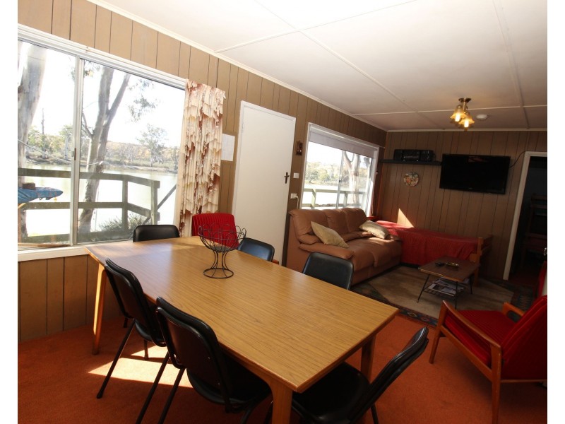 26 Page Drive, Blanchetown SA 5357