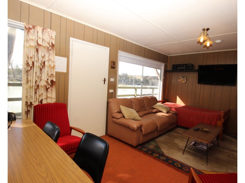 26 Page Drive, Blanchetown SA 5357