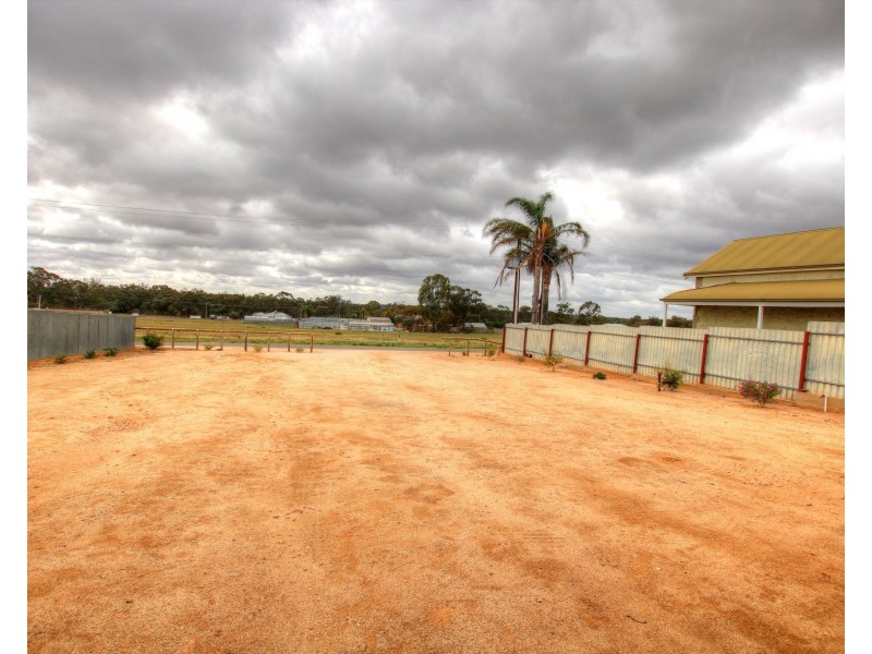 13 Loxton Drive, Moorook SA 5332