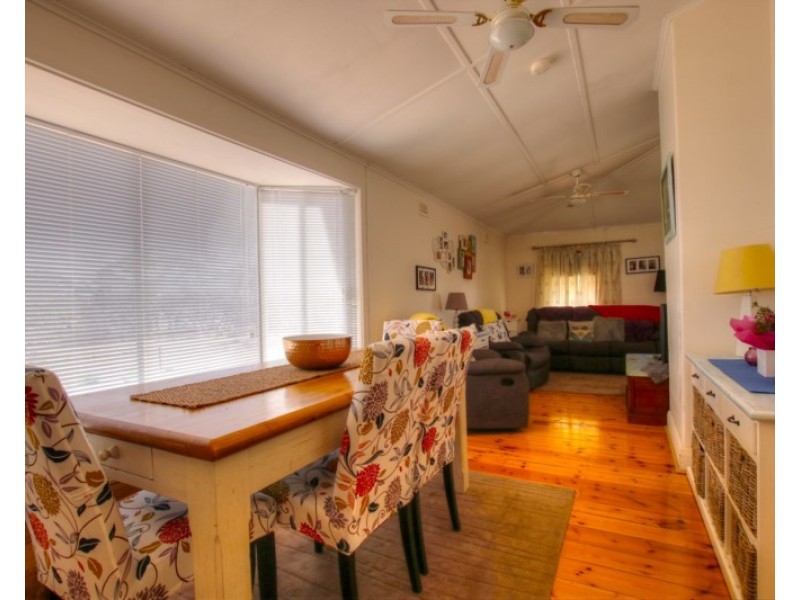 33 Bray Road Glossop, Berri SA 5343