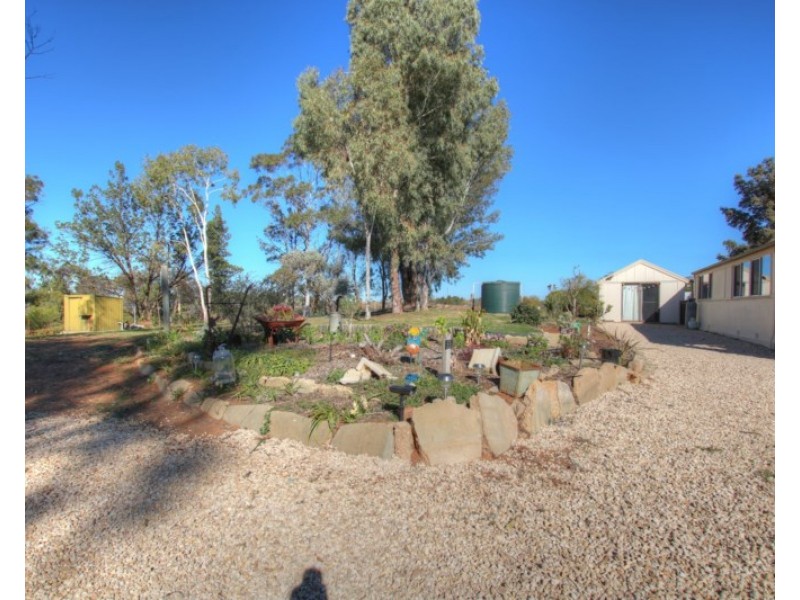 33 Bray Road Glossop, Berri SA 5343