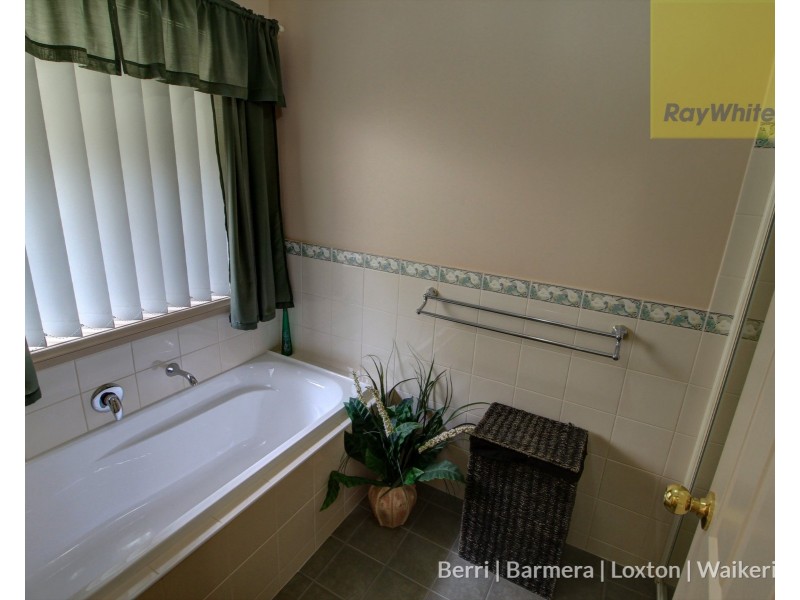 3 Ian Drive, Paringa SA 5340