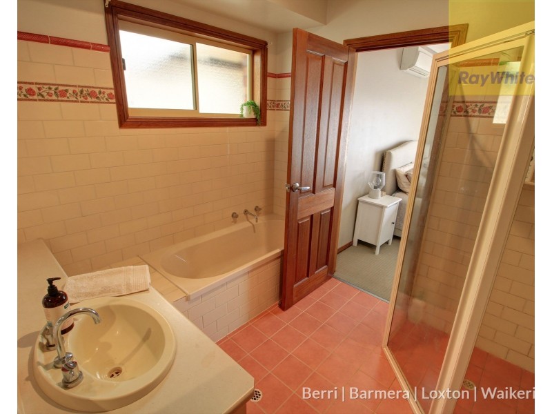 4 Crocker Crescent, Loxton SA 5333