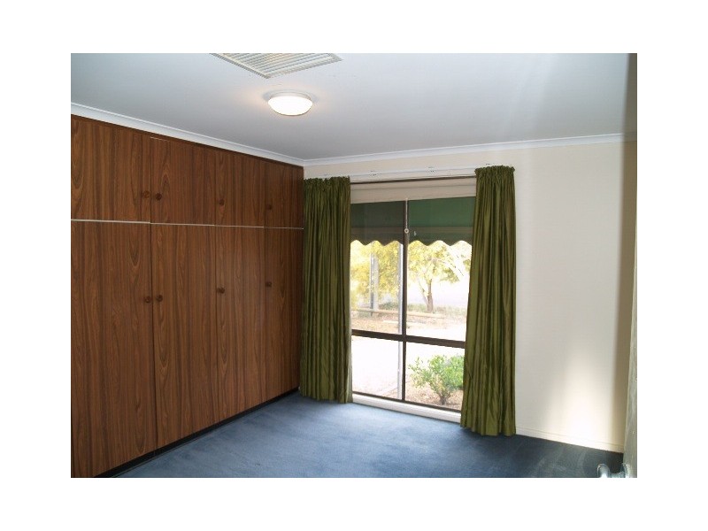 33 Isaacson Street, Waikerie SA 5330