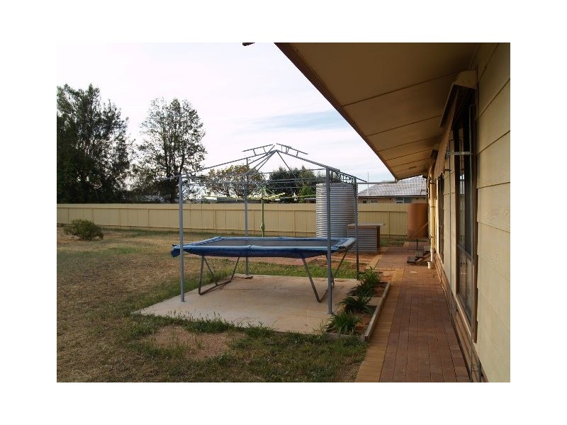 33 Isaacson Street, Waikerie SA 5330