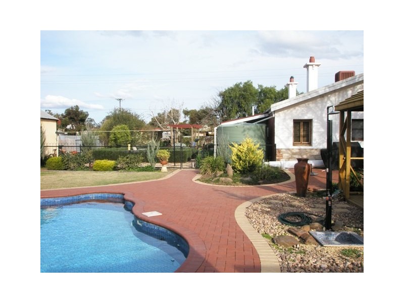 32 Thirteenth Street, Renmark SA 5341