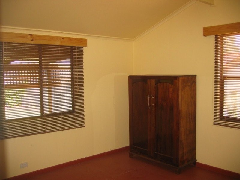 15 Peake Terrace, Waikerie SA 5330