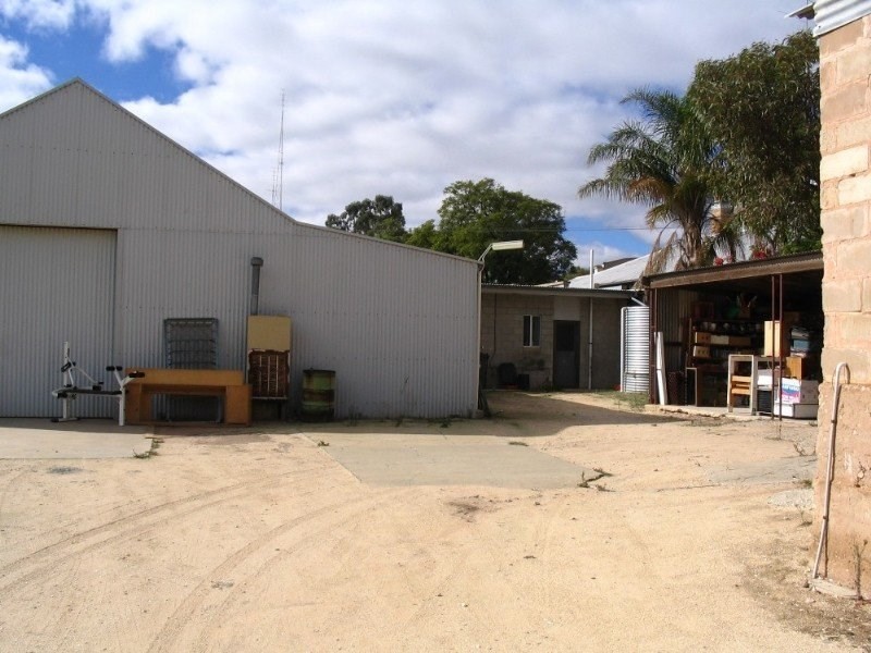 7 Peake Terrace, Waikerie SA 5330