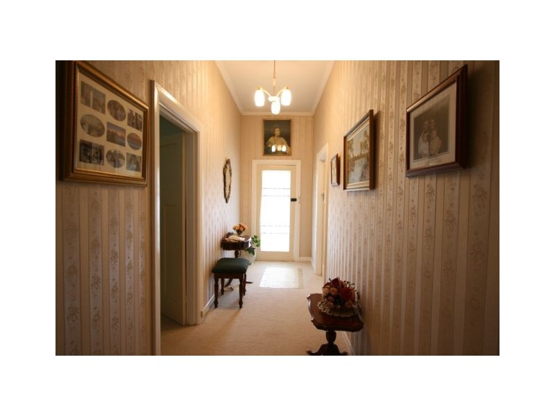 60 Tobruk Terrace, Loxton SA 5333