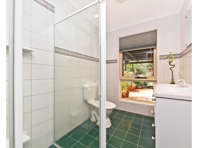 19 Barons Court, Greenock SA 5360