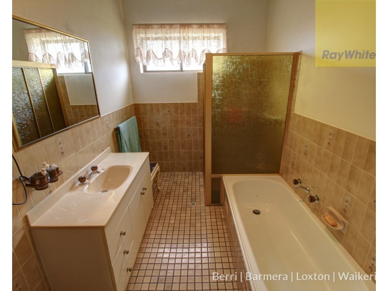 33 Loxton Drive, Moorook SA 5332