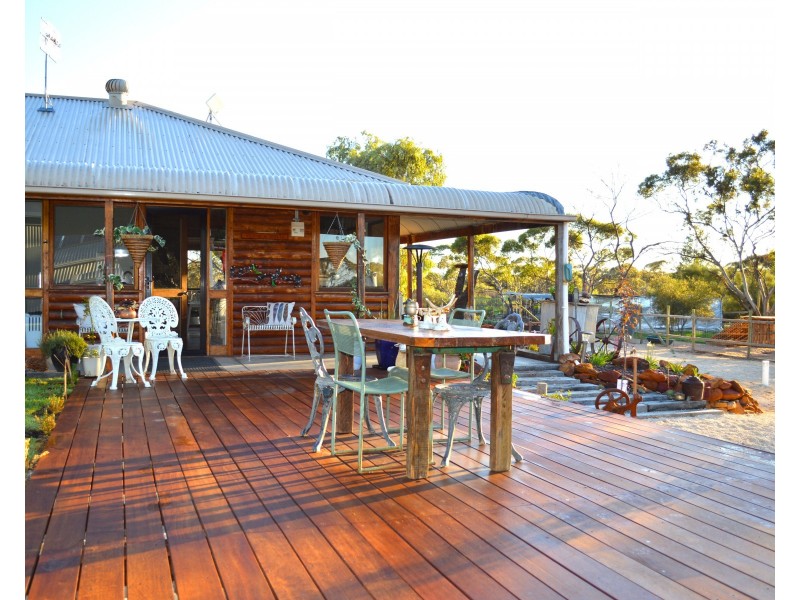 19042A Sturt Highway, Monash SA 5342