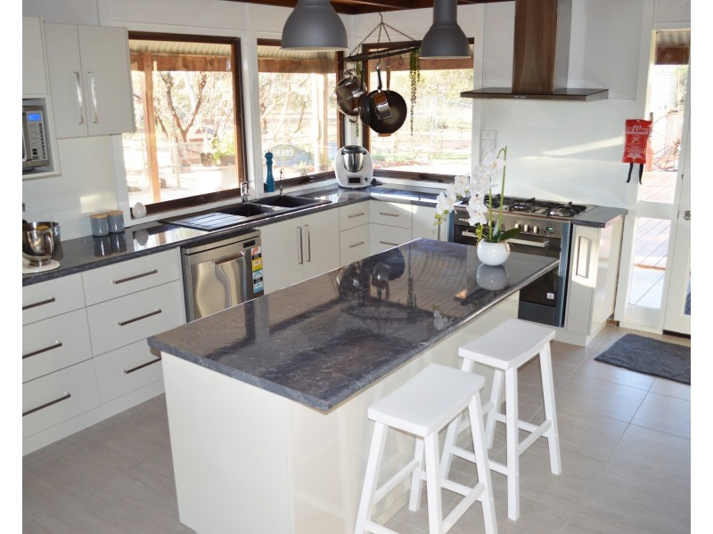 19042A Sturt Highway, Monash SA 5342