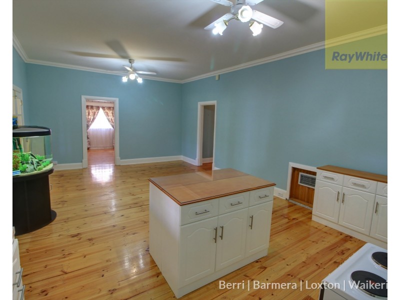 19 Sturt Street, Barmera SA 5345