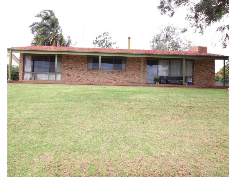 5 Elliott Road, Waikerie SA 5330