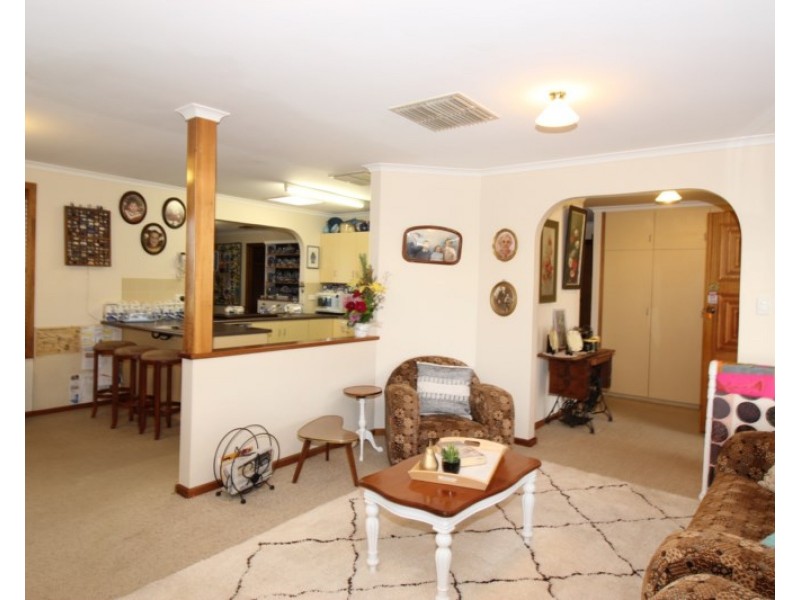 6 Webber Street, Waikerie SA 5330