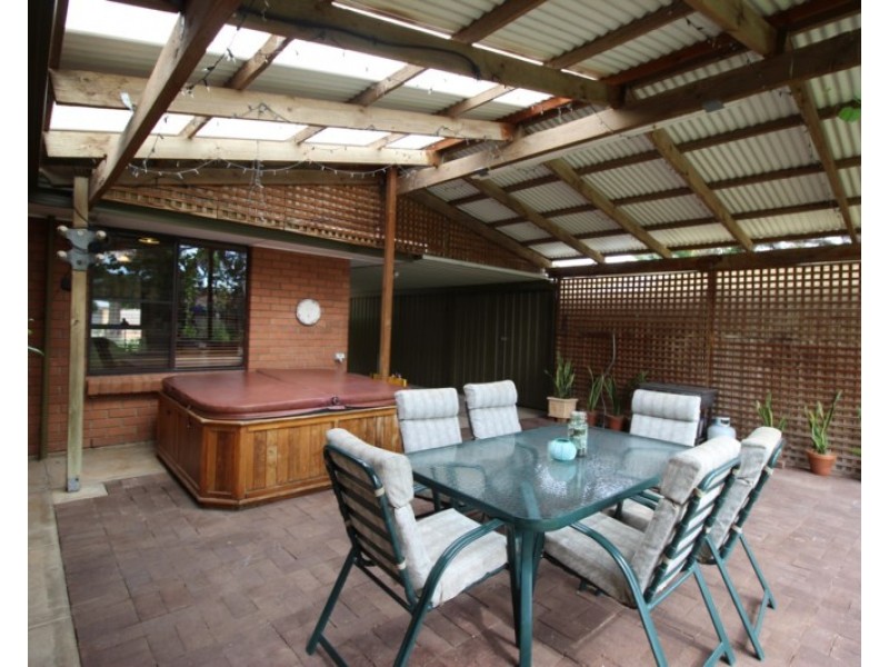 6 Webber Street, Waikerie SA 5330