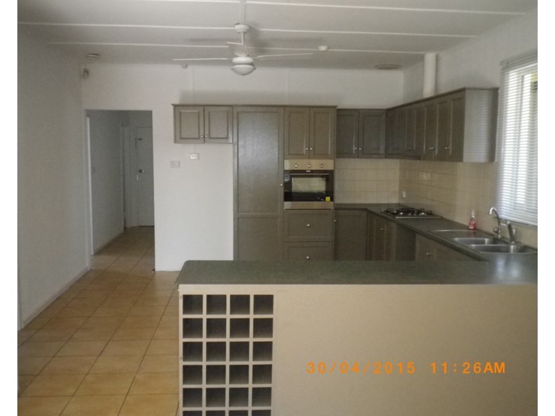 10 Waltham, Berri SA 5343