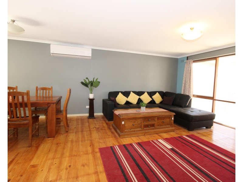 30 Acland Street, Blanchetown SA 5357