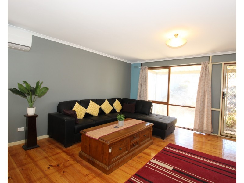 30 Acland Street, Blanchetown SA 5357