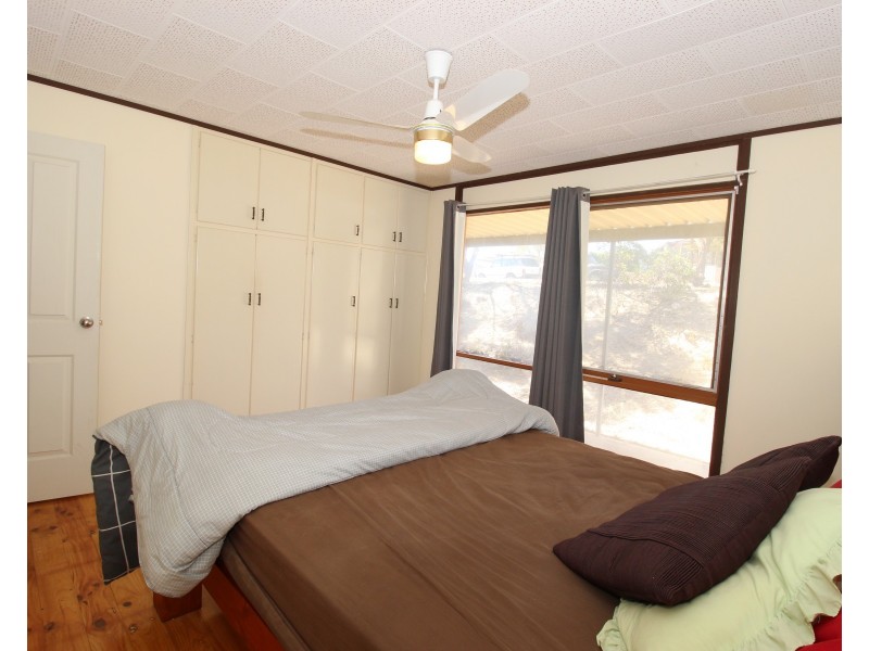 30 Acland Street, Blanchetown SA 5357