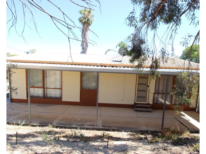 30 Acland Street, Blanchetown SA 5357