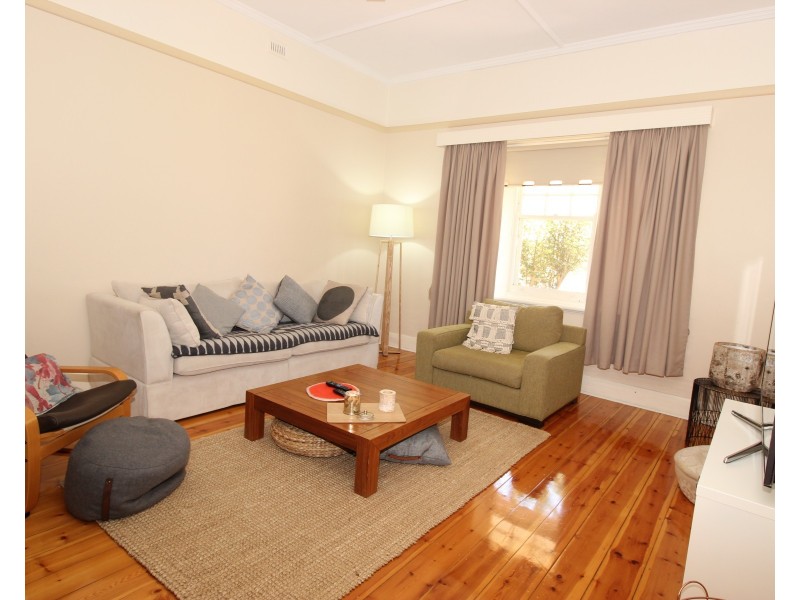 5 Henderson Street, Waikerie SA 5330