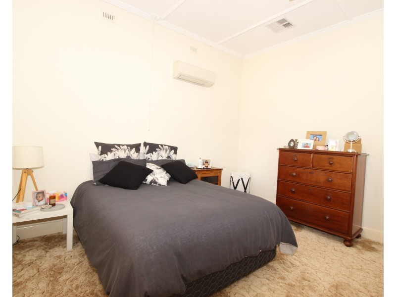 5 Henderson Street, Waikerie SA 5330