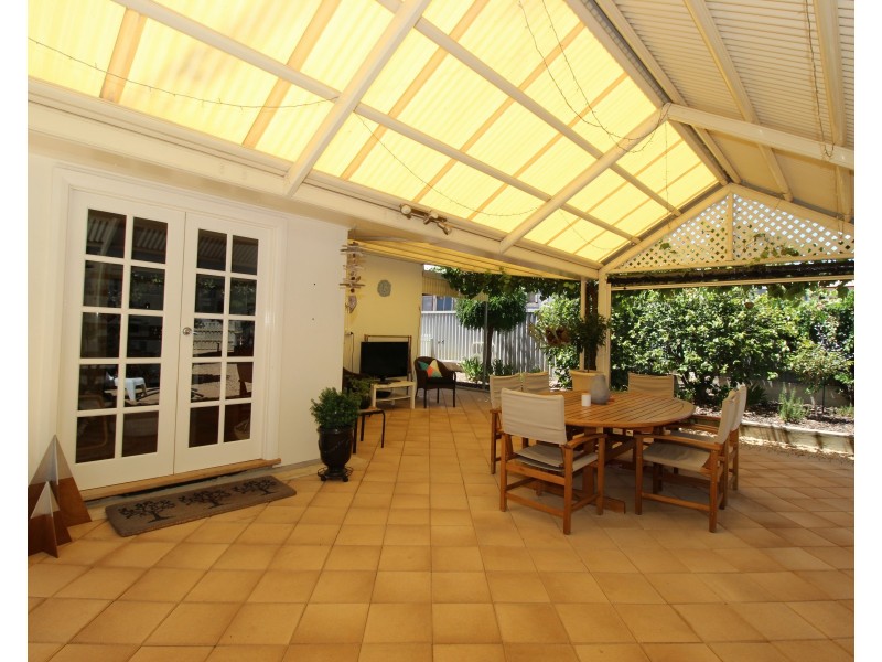 5 Henderson Street, Waikerie SA 5330