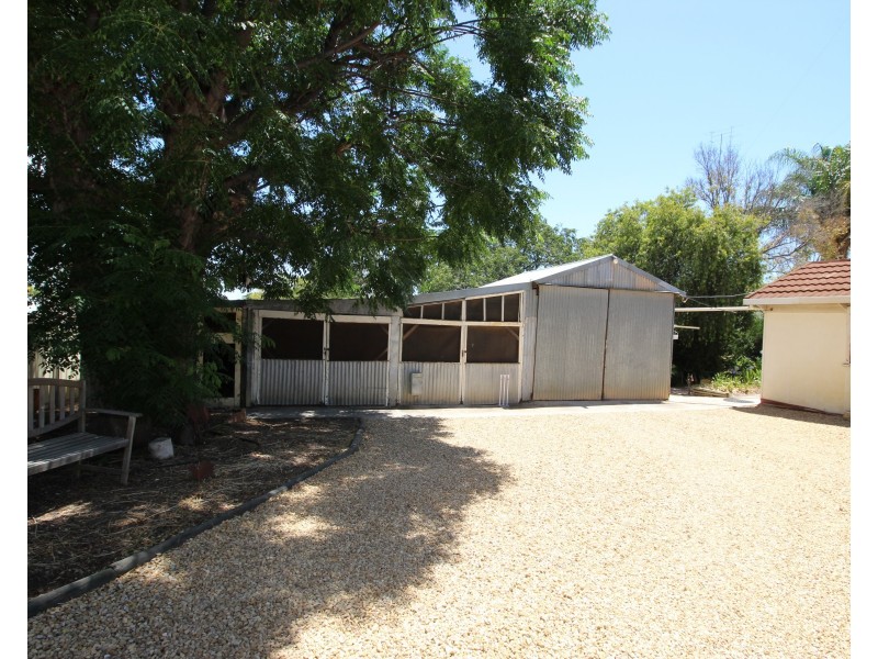 5 Henderson Street, Waikerie SA 5330