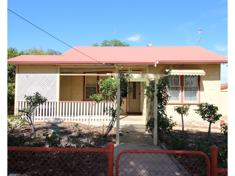 7 Kirby Street, Waikerie SA 5330