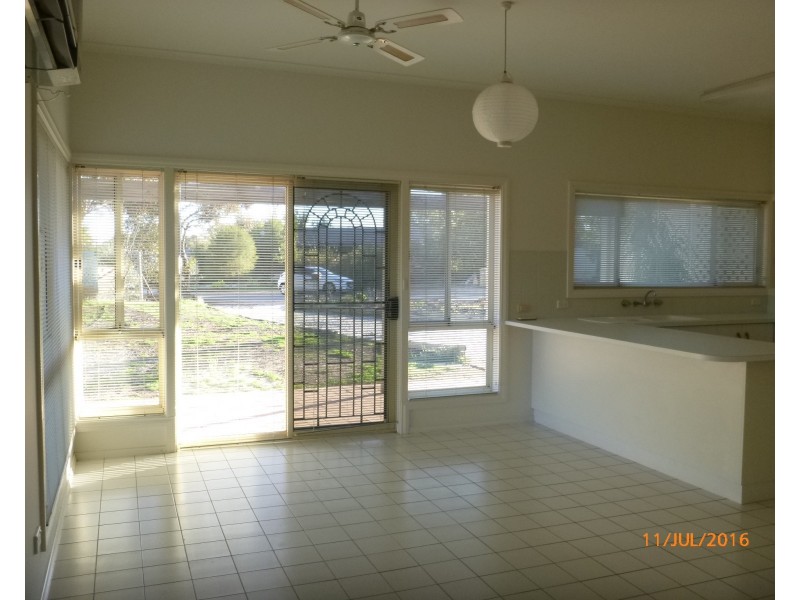 2 Links Crescent, Barmera SA 5345