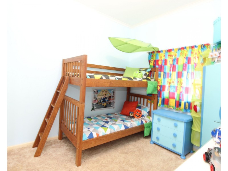 11 Cliff Street, Waikerie SA 5330