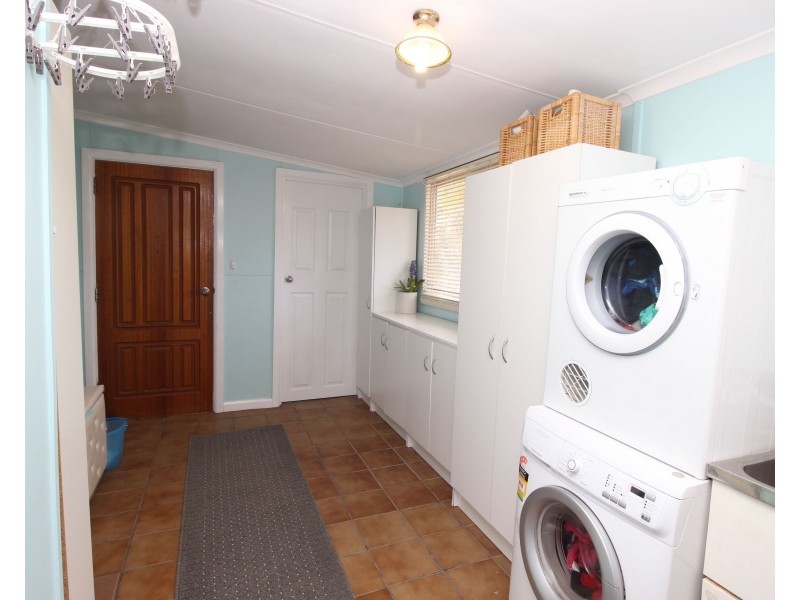 11 Cliff Street, Waikerie SA 5330