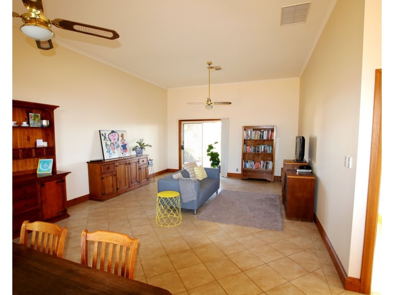 418 Old Sturt Highway, Glossop SA 5344