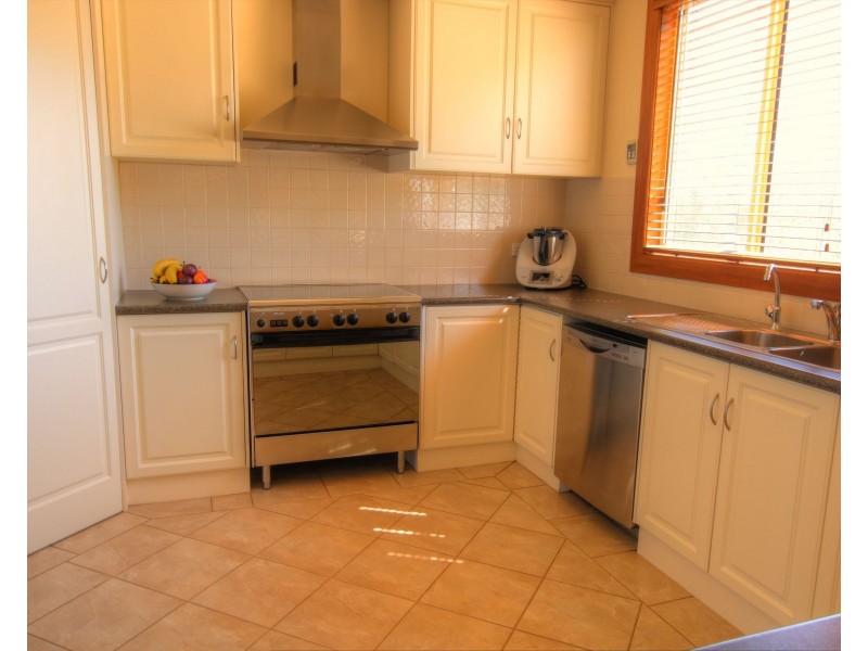 418 Old Sturt Highway, Glossop SA 5344