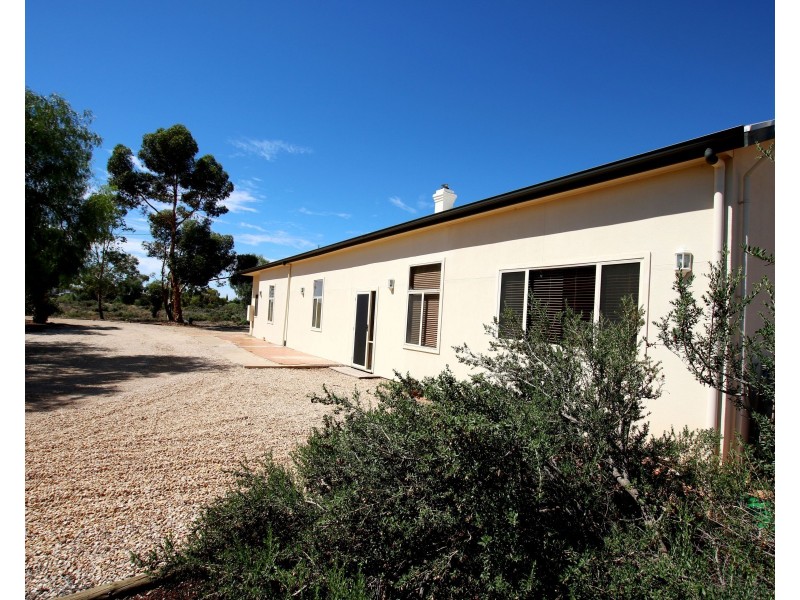 418 Old Sturt Highway, Glossop SA 5344