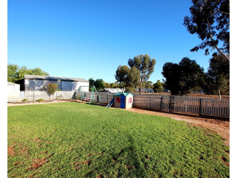 418 Old Sturt Highway, Glossop SA 5344