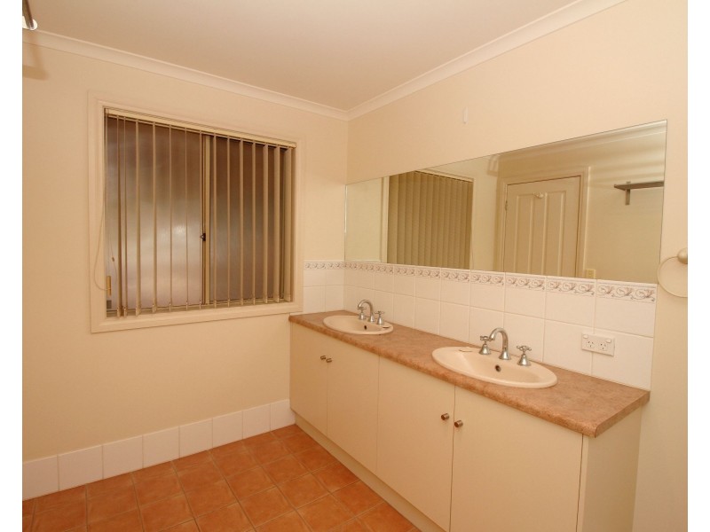 12 McLean Street, Berri SA 5343