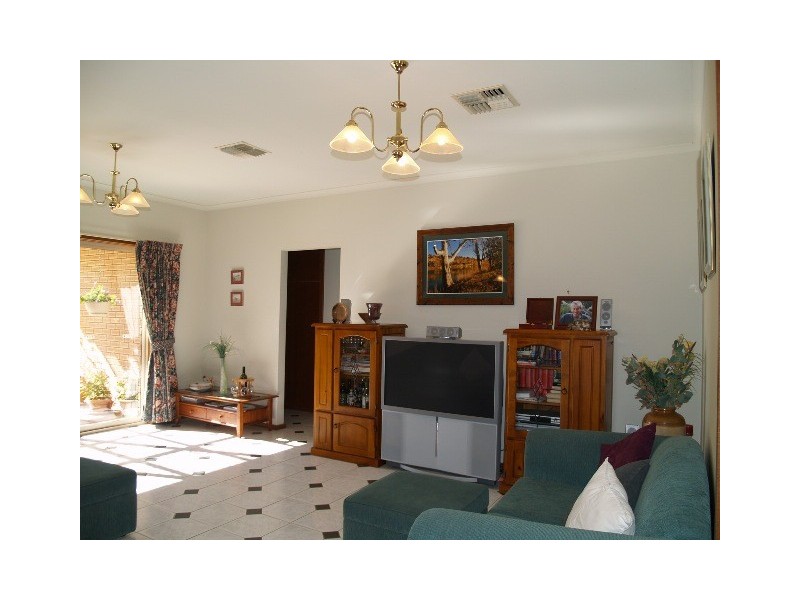 27 Marschall Street, Waikerie SA 5330