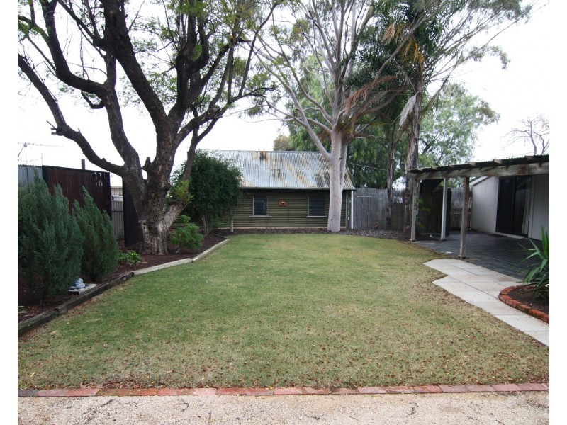 4 Strawbridge Street, Berri SA 5343